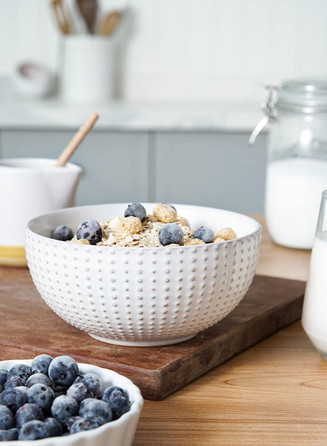 LE TAUCI Cereal bowls 26 oz  Ceramic Soup Bowl for Kitchen  Embossment Stoneware Bowl for Pho  Chip  Fruits  Salad  Noodle  Ramen  Suit For Housewarming - 6 Inch  Set of 4  Arctic white