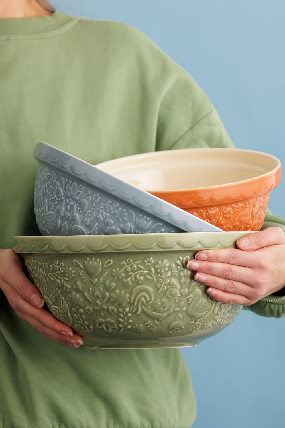 Mason Cash Home to Roost Mixing Bowl | 24cm Earthenware Bowl with Embossed Hen & Cockerel Design | Classic Bakeware for Dough  Pastry & Cake Mixing | Dishwasher & Freezer Safe
