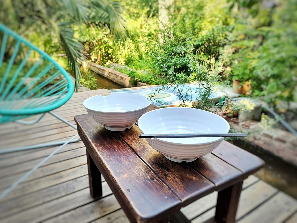 4 XL White Pho Bowls set. 16 Pieces Pho Bowl Set for Asian Noodle Dishes  52 oz Restaurant Quality Melamine. Perfect for Ramen  Curry  Udon  Thai. Includes Spoons  Chopsticks And Sauce Dishes.