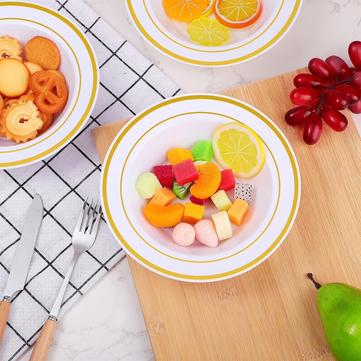Jinei 200 Pieces 6 oz Plastic Bowls with Rim Small Disposable Soup Bowls for Dessert Salad Soup Candy Wedding Thanksgiving Catering Holidays Party Supplies (White Gold Rim)