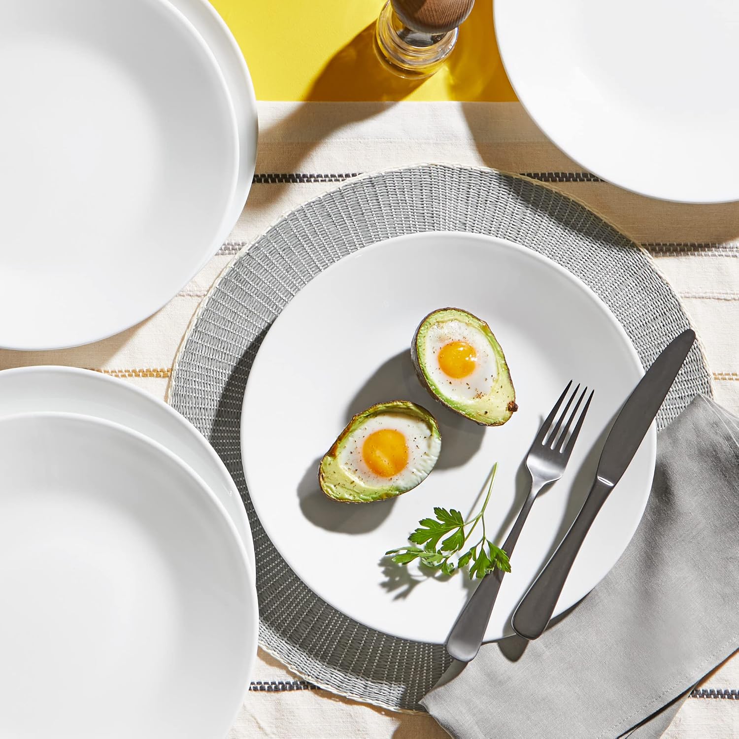 Corelle Vitrelle 4-Pieces 18-Oz Soup/Cereal Bowls Chip & Crack Resistant Glass Dinnerware Set Bowls  Winter Frost White