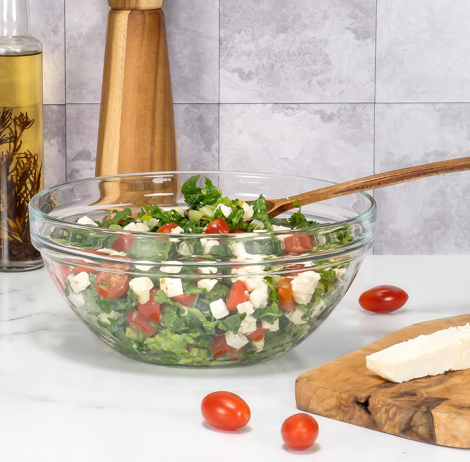Red Co. 2.6 Quart Fully Tempered Clear Glass Mixing and Prepping Bowl with Safety Rim  Medium